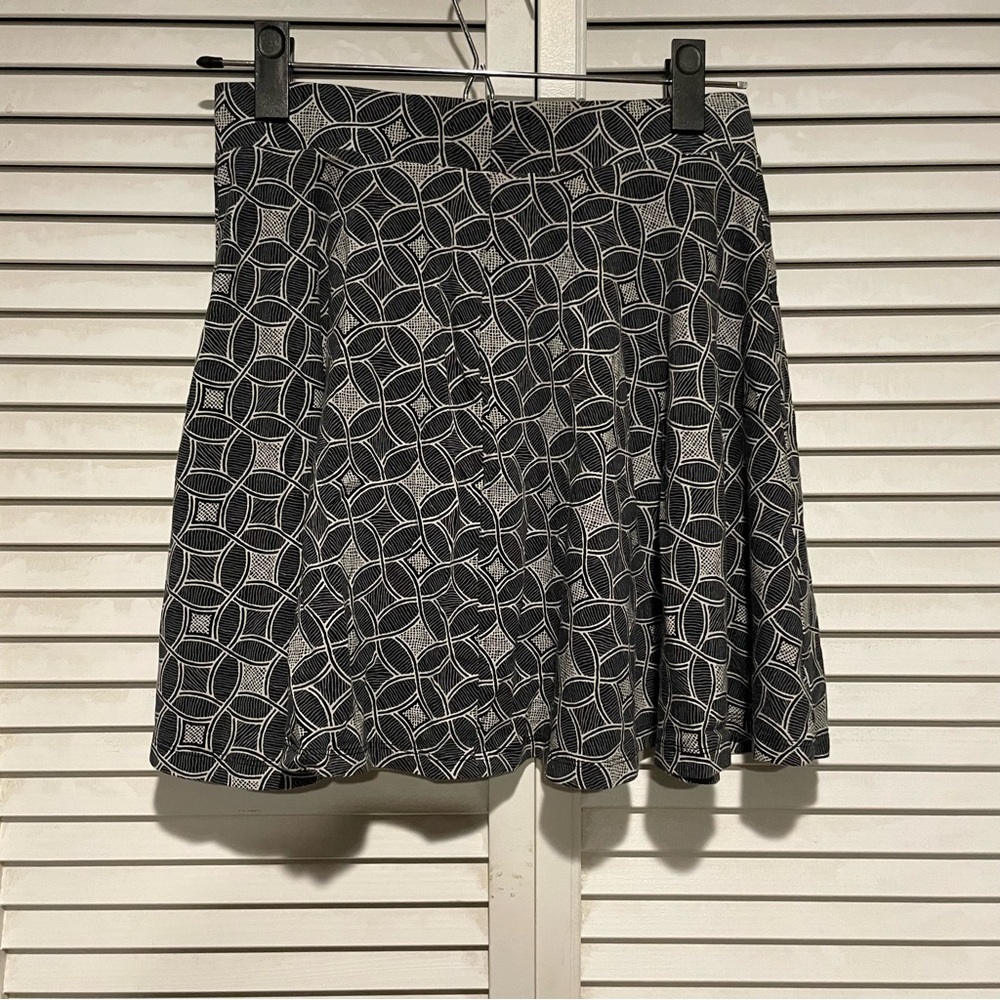 SO patterned mini skirt - Picture 3 of 3